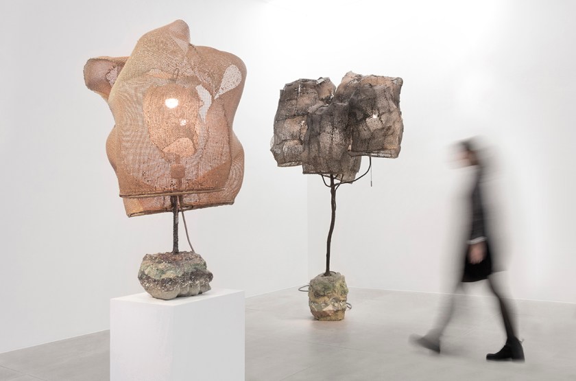 CARBONELL_Light Mesh_01