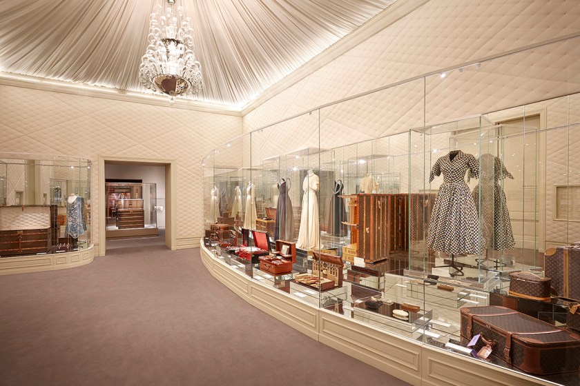 PART 8 : FASHION BEAUTIES © Grégoire VIEILLE / LOUIS VUITTON MALLETIER