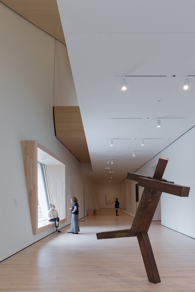 A City Gallery at SFMOMA featuring Untitled by Joel Shapiro (1989); photo: © Iwan Baan, courtesy SFMOMA. 