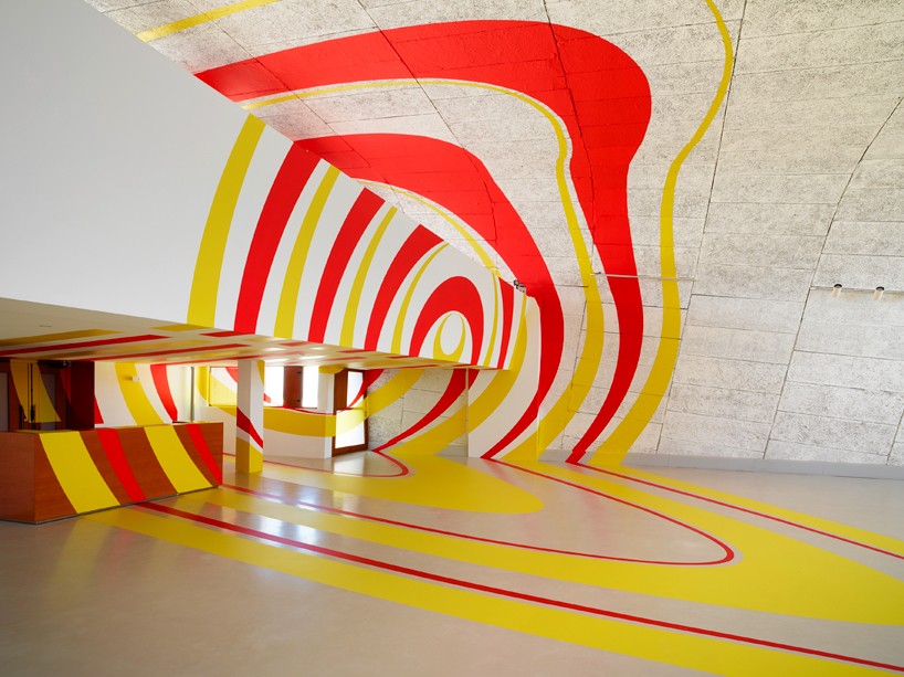 exhibition-ciel-ouvert-felice-varini-mamo-designboom-03-818x613