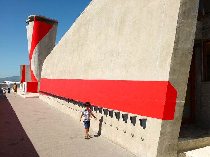 exhibition-ciel-ouvert-felice-varini-mamo-designboom-091-818x613