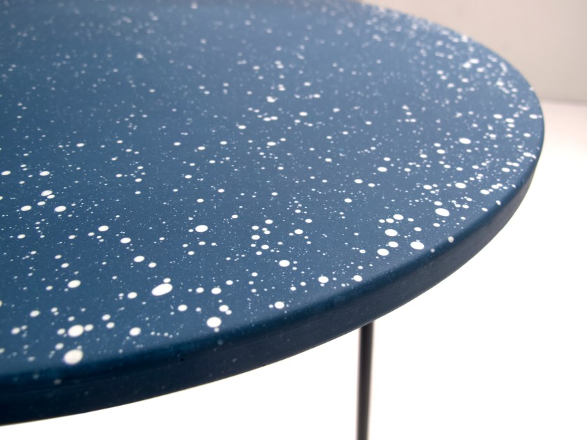 poured-table_coloured-air-version-small-round_detail_troels-flensted